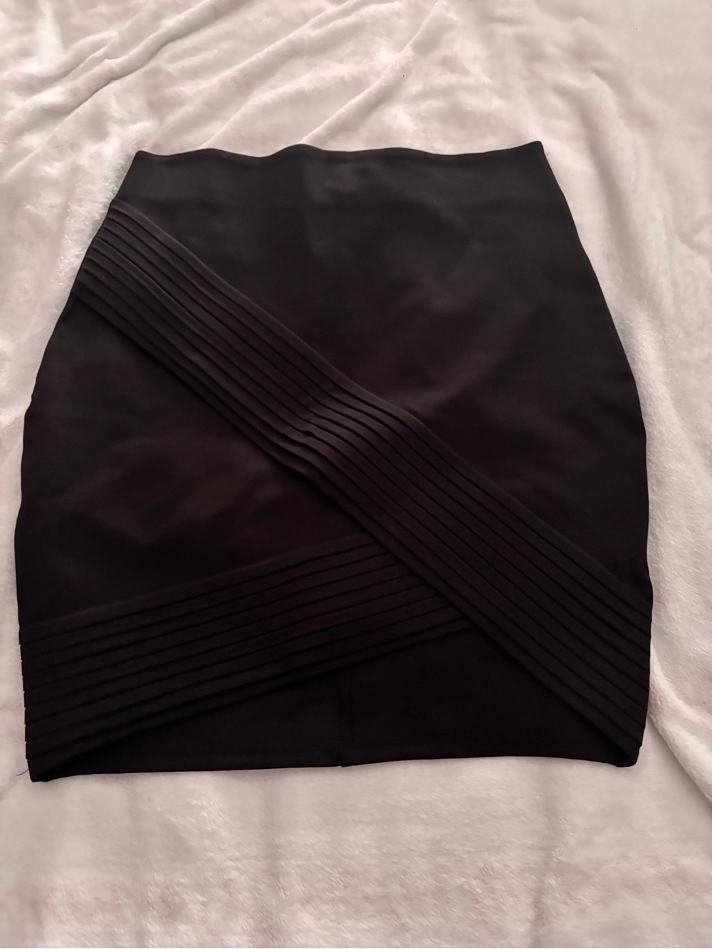 Shinestar Black Diagonal Pleated Pencil Skirt
